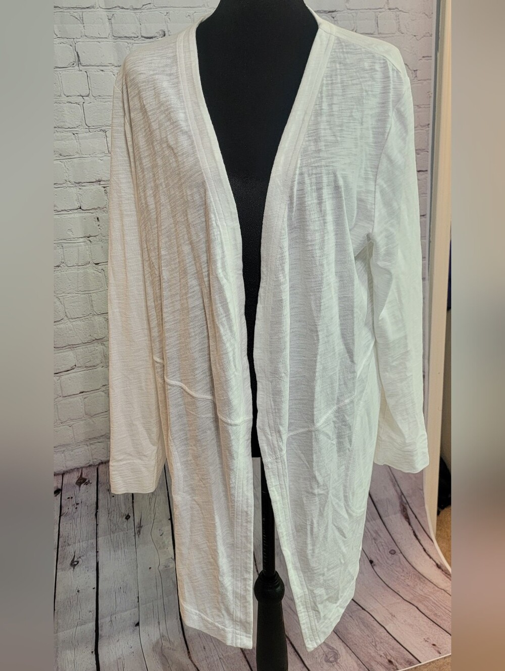 Chico's Lightweight Open-Front White Cardigan Size 2 (large)